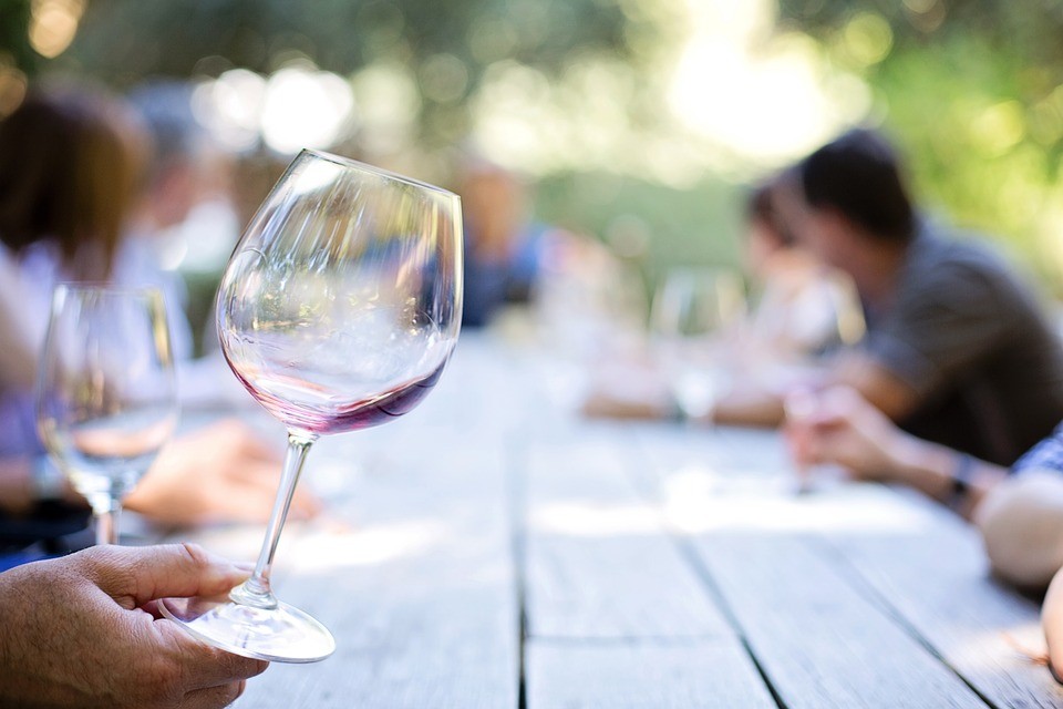 Почему выбор бокала для вина так важен? (18+)