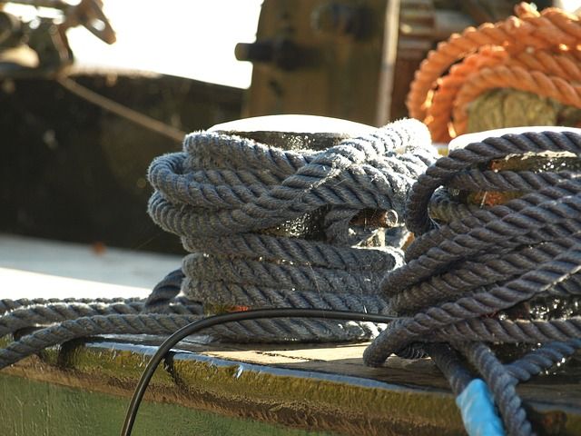 В Приморье задержали судно с украинским экипажем из-за долгов по зарплате морякам