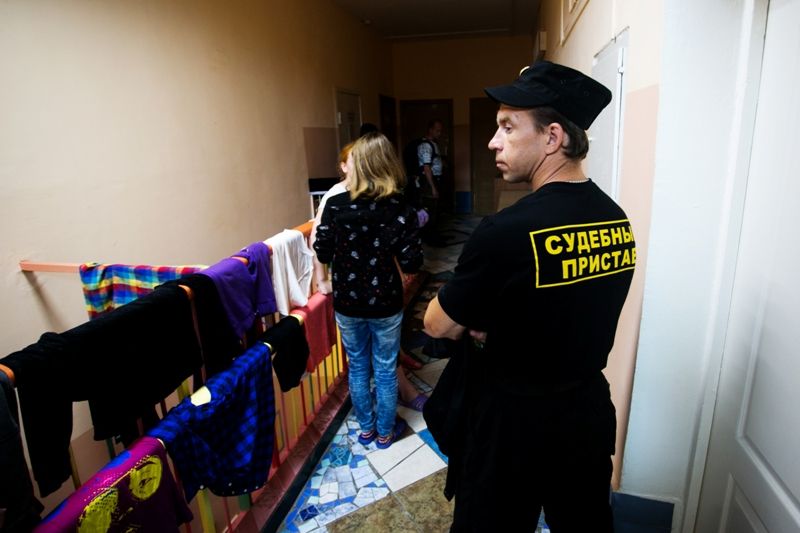 В Приморье судебным приставам в 2019 году удалось задержать 150 человек