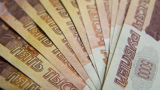 Среднемесячная начисленная зарплата во Владивостоке выросла до 58579 рублей — власти