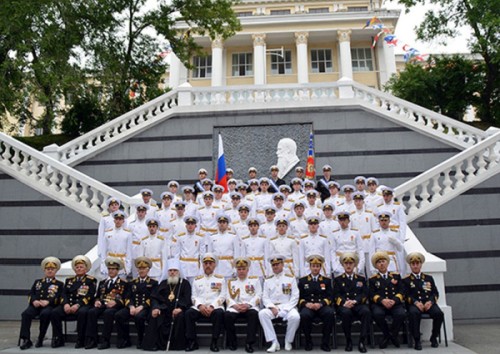 Во Владивостоке прошёл торжественный выпуск офицеров и мичманов