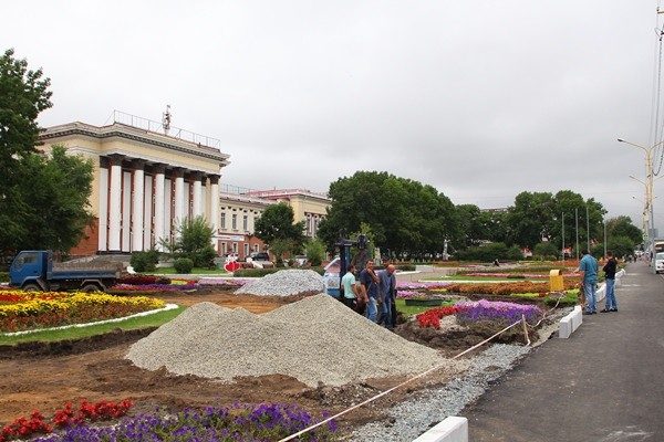 В Артёме начали ремонт главной придворцовой площади