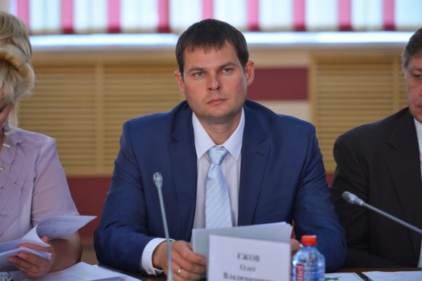 Бывшего вице-губернатора Приморья Олега Ежова освободили от наказания