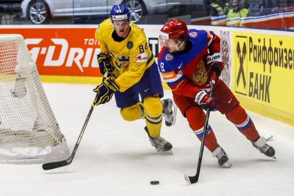 Хоккей: матч Россия — Швеция завершился со счётом 3:1