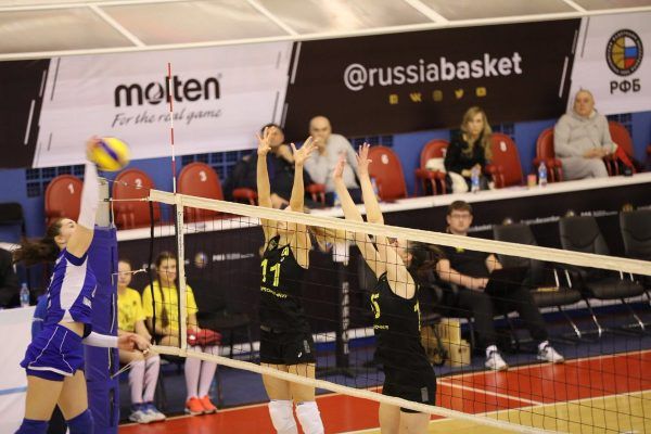 Волейболистки «Приморочки» начали 2018 год с победы