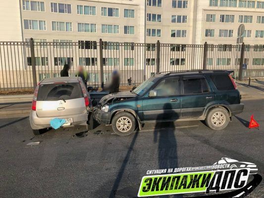 Неожиданный манёвр автомобилистки привёл к серьёзному ДТП на острове Русский