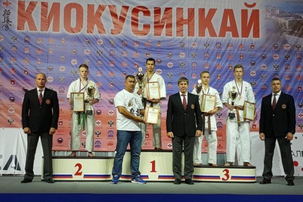 Приморцы выиграли «золото» и «бронзу» на первенстве России по киокусинкай