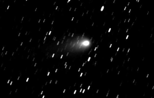 Приморские астрофизики сняли приблизившуюся к Земле комету в «профиль»