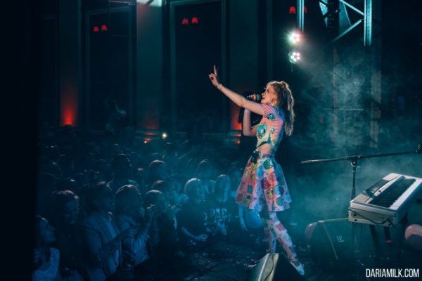 Монеточка из-за болезни перенесла концерт во Владивостоке