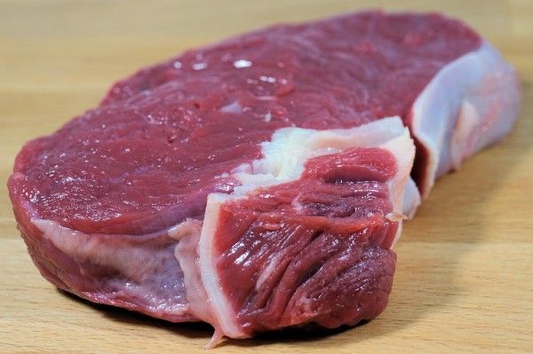 Более 20 тонн мяса без документов пытались ввезти в Приморье