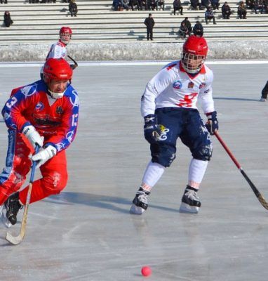 Приморский «Восток» дважды проиграл в матчах первенства России по хоккею с мячом