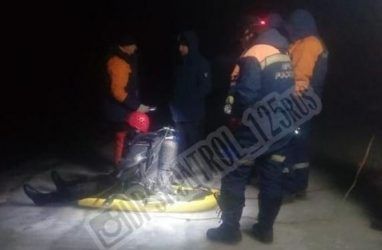 Трагедия в Приморье: ребёнок утонул в машине, которая провалилась под лёд