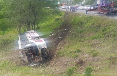 Водитель автобуса выжил после ДТП в Приморье, погибли двое китайских туристов