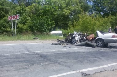 Жуткое ДТП в Приморье: автомобилист погиб, врезавшись в автобус с пассажирами