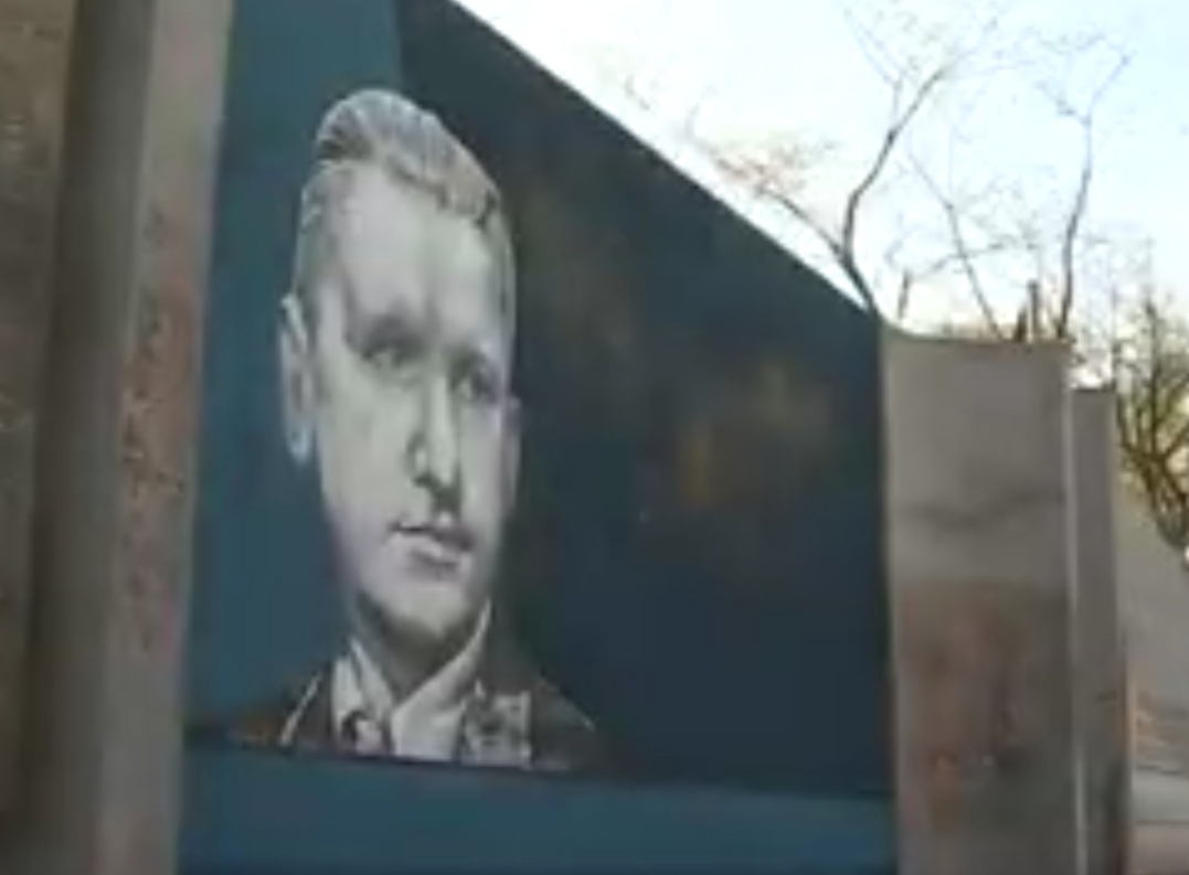 На одной из улиц Владивостока появился портрет Александра Фадеева