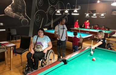Второй этап турнира по бильярду среди людей с инвалидностью прошёл во Владивостоке