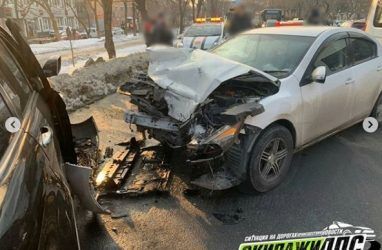 Автомобилистка пострадала в серьёзном ДТП во Владивостоке