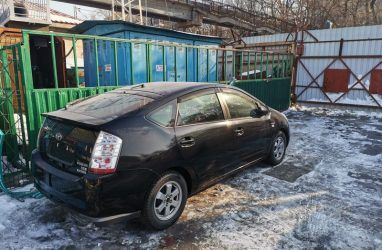 Радиоактивный автомобиль доставили в порт Владивосток из Японии
