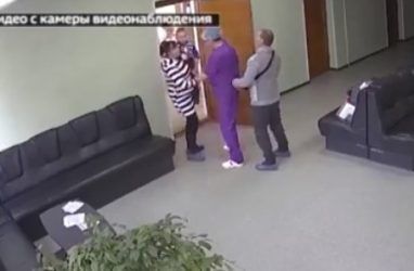 В Приморье опубликовали видео скандального инцидента в стоматологии