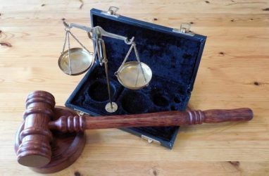 Двоих несовершеннолетних в Приморье будут судить сразу по двум уголовным статьям