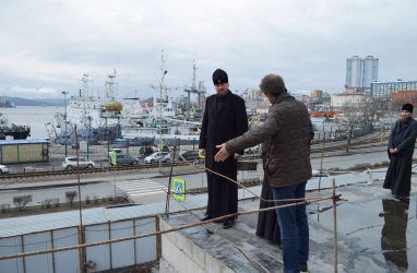 На стройке Спасо-Преображенского кафедрального собора во Владивостоке почти завершили кровельные работы