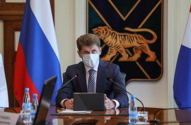 Олега Кожемяко возмутило, что во Владивостоке отключили горячую воду