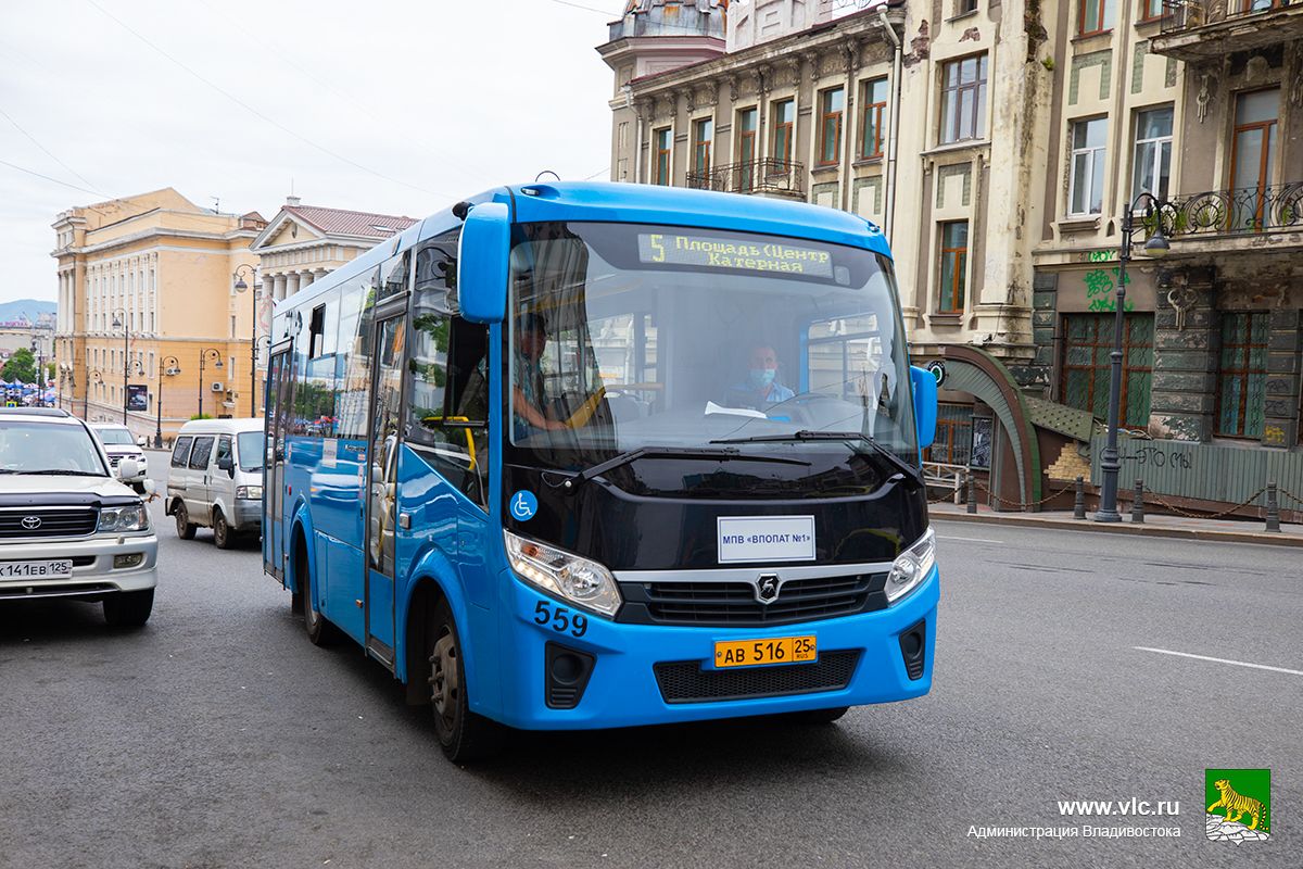 Во Владивостоке начал работать новый автобусный маршрут — видео