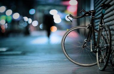 Велосипедист в красных трусах шокировал жителей Приморья