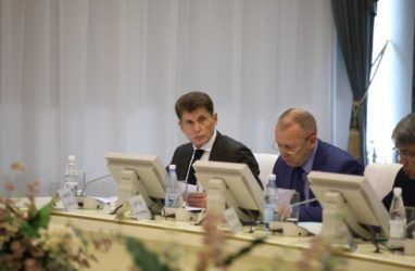 Олег Кожемяко обратился в правительство РФ с инициативой оставлять до 5% улова рыбы в Приморье