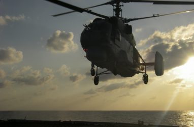 Ночные взлёты и посадки на корвет отработали вертолётчики Тихоокеанского флота