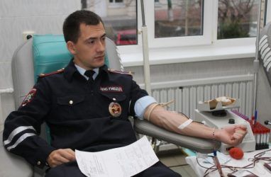 Приморцев пригласили стать донорами крови и почтить память жертв ДТП