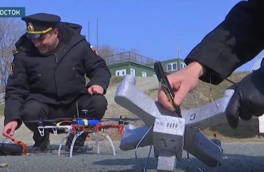 В Приморье морпехи сбили буксируемые «дроны» из пенопласта