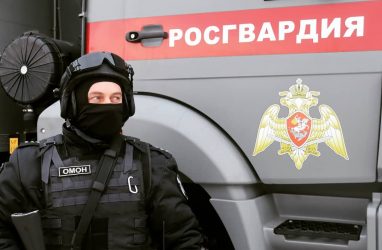 Условный срок получил мужчина, напавший на росгвардейцев на акции во Владивостоке