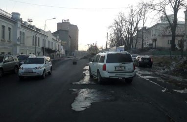 Шумные работы в выходные и перекрытая часть дороги: во Владивостоке идёт строительство мехстоянки