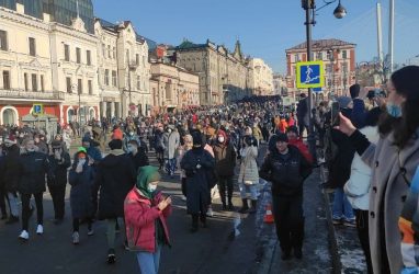 «Не поддавайтесь на провокации»: полиция обратилась к жителям Приморья по поводу уличных акций