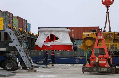 Впечатляет: в Магадан доставили 86-тонное колесо гидротурбины