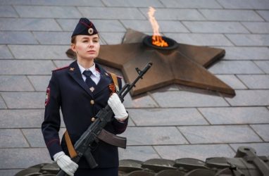 «Вахта памяти» стартовала во Владивостоке в преддверии Дня Победы — фото