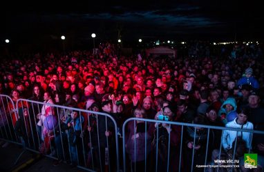 «Хуже звука я не слышал»: жителей Владивостока расстроила организация концерта «Миража»