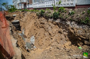 Во Владивостоке отменили ордер на работы, после которых высотка пошла трещинами