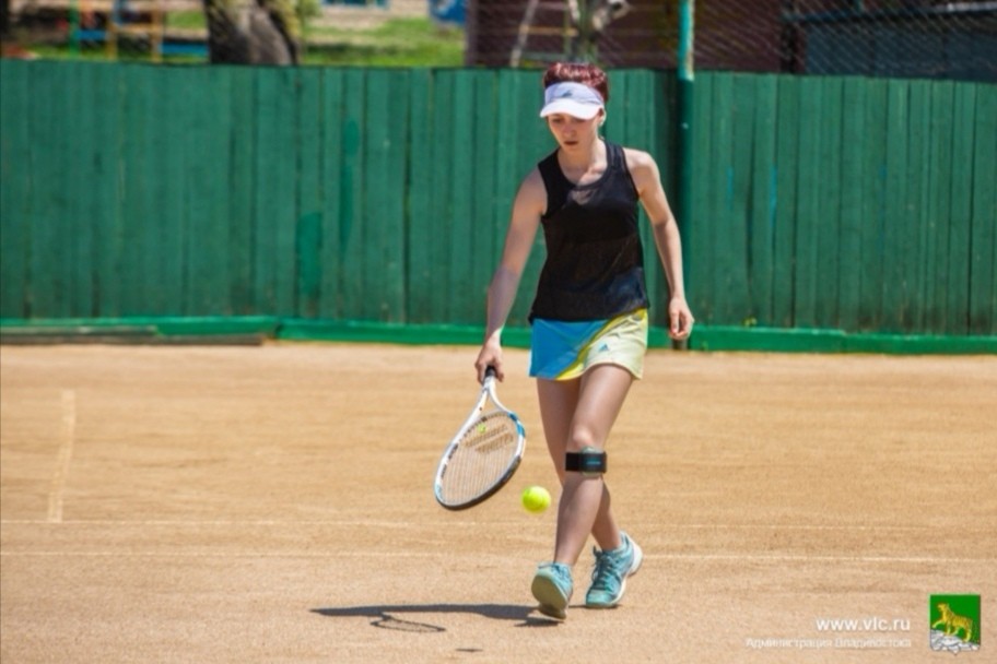 Во Владивостоке стартовал 25-й краевой турнир по теннису