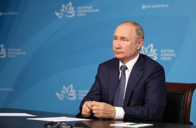Путин предложил открыть контейнерную линию между Владивостоком и Санкт-Петербургом