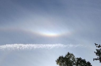 «Такое вижу впервые»: нечто прекрасное показалось в небе над Приморье