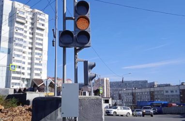 Новый светофор заработает на сложном перекрёстке во Владивостоке