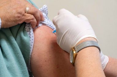 В Приморье ковидом после вакцинации заболели 683 человека