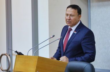 Спикером Законодательного собрания Приморья переизбрали Александра Ролика