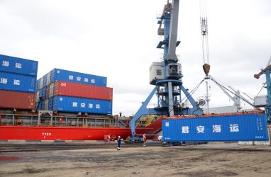 Минтранс контролирует ситуацию с доставкой грузов из Владивостока в другие регионы Дальнего Востока