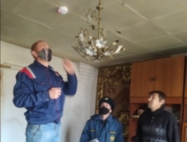 В Приморье в домах с многодетными семьями установили пожарные извещатели