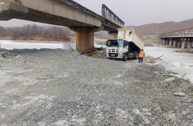 На важнейшей трассе на Находку в Приморье займутся реконструкцией мостов