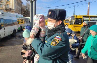Для беженцев с Донбасса в Приморье собрали уже 350 тысяч рублей