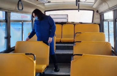 Во Владивостоке перевозчика на популярном маршруте оштрафовали за неработающий автоинформатор